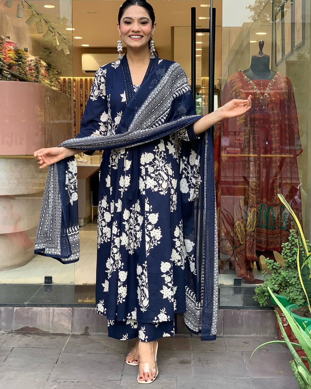 New Launch – Elegant Kurta Pant with Dupatta Suit Set