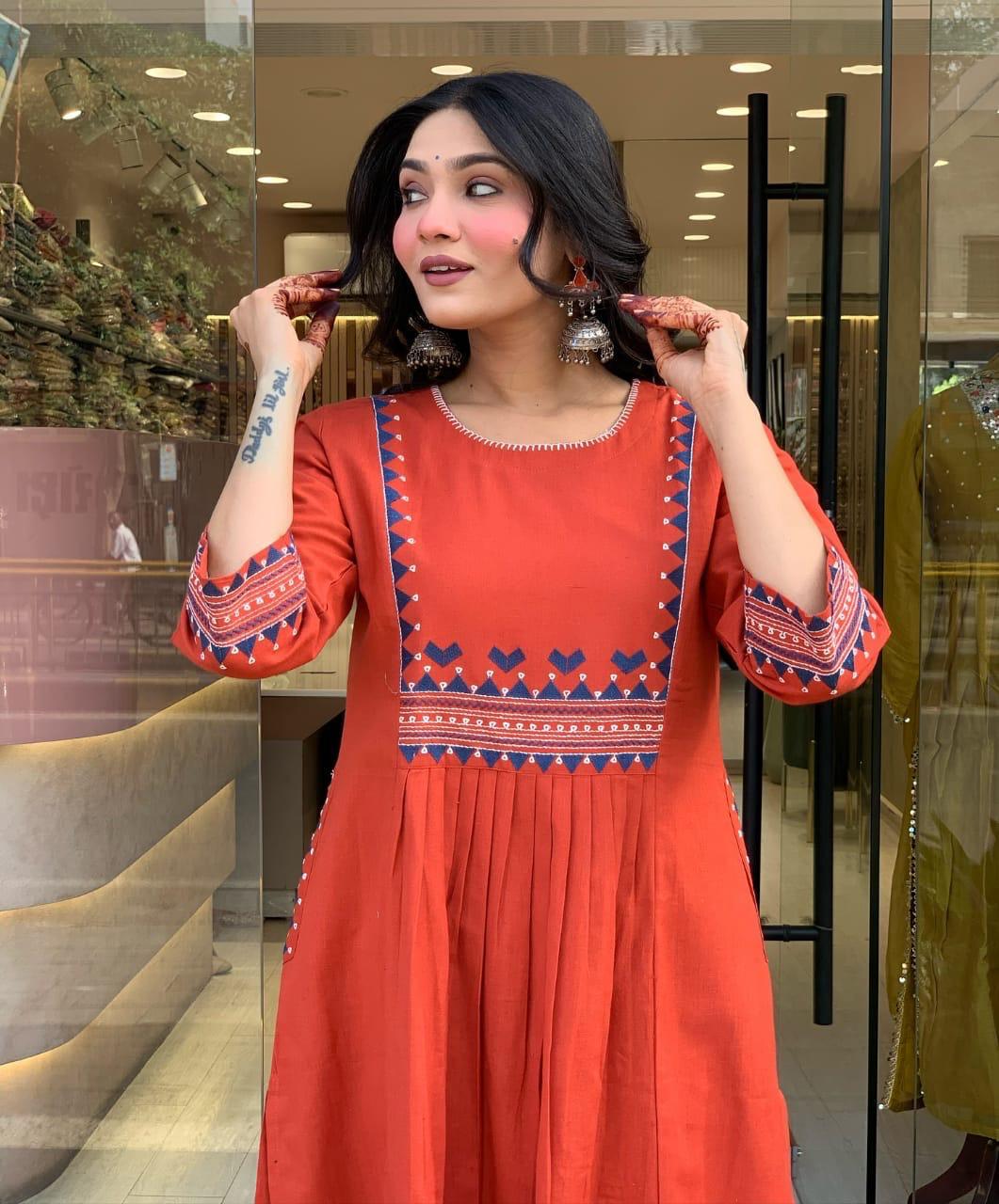 Women's New Trendy Cotton kurti And Pant