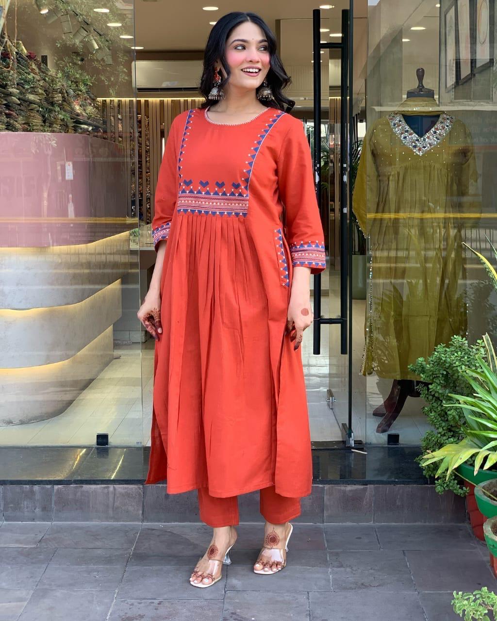 Women's New Trendy Cotton kurti And Pant