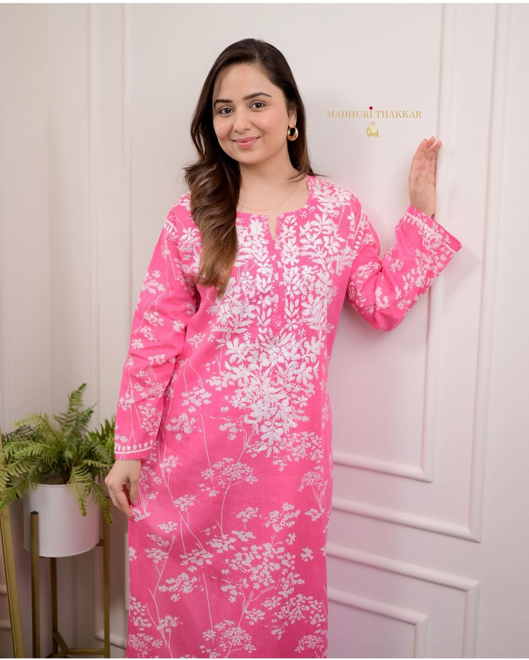 Chikankari Trending New Kurta And Pant Set For Women's