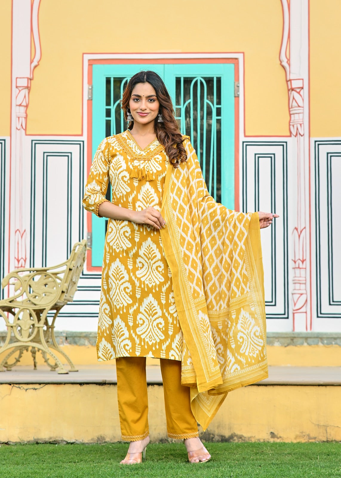 Latest New Trendy Kurta Pant And Dupatta Set For Women's
