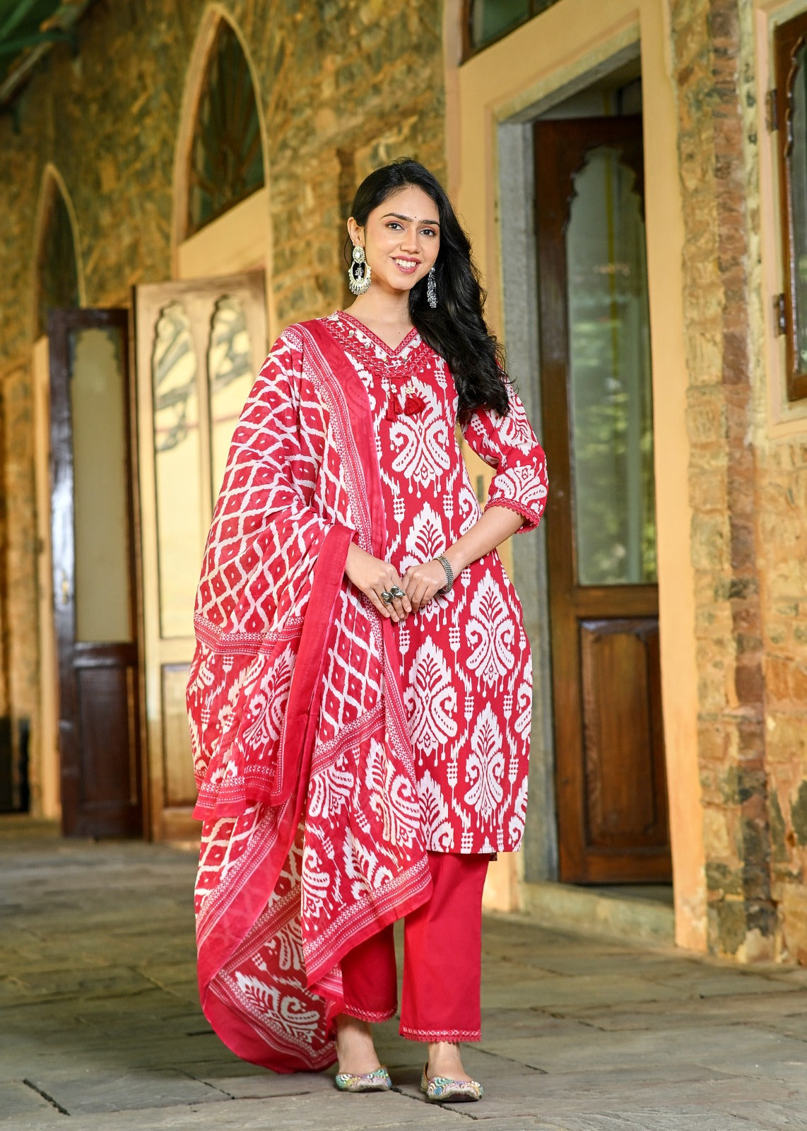 Latest New Trendy Kurta Pant And Dupatta Set For Women's