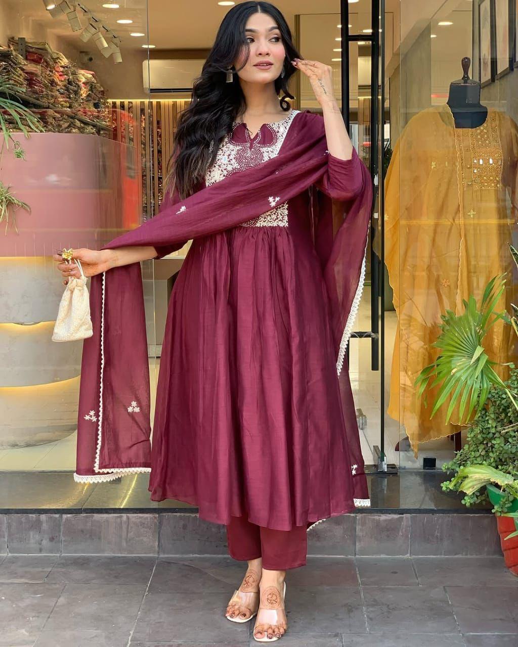 Women's Embroidery Printed Cotton Kurti And Pant Set With Dupatta For Women's