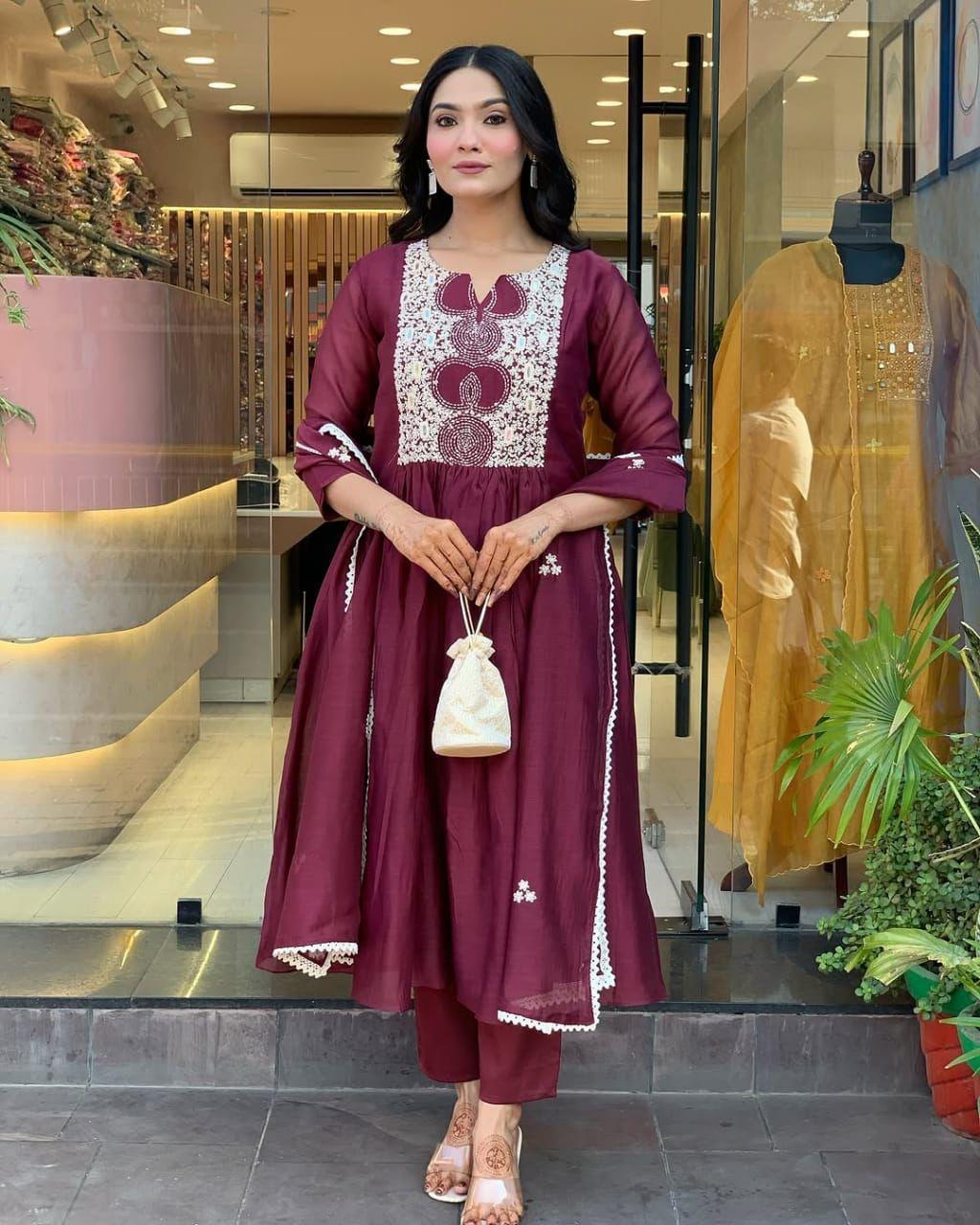 Women's Embroidery Printed Cotton Kurti And Pant Set With Dupatta For Women's