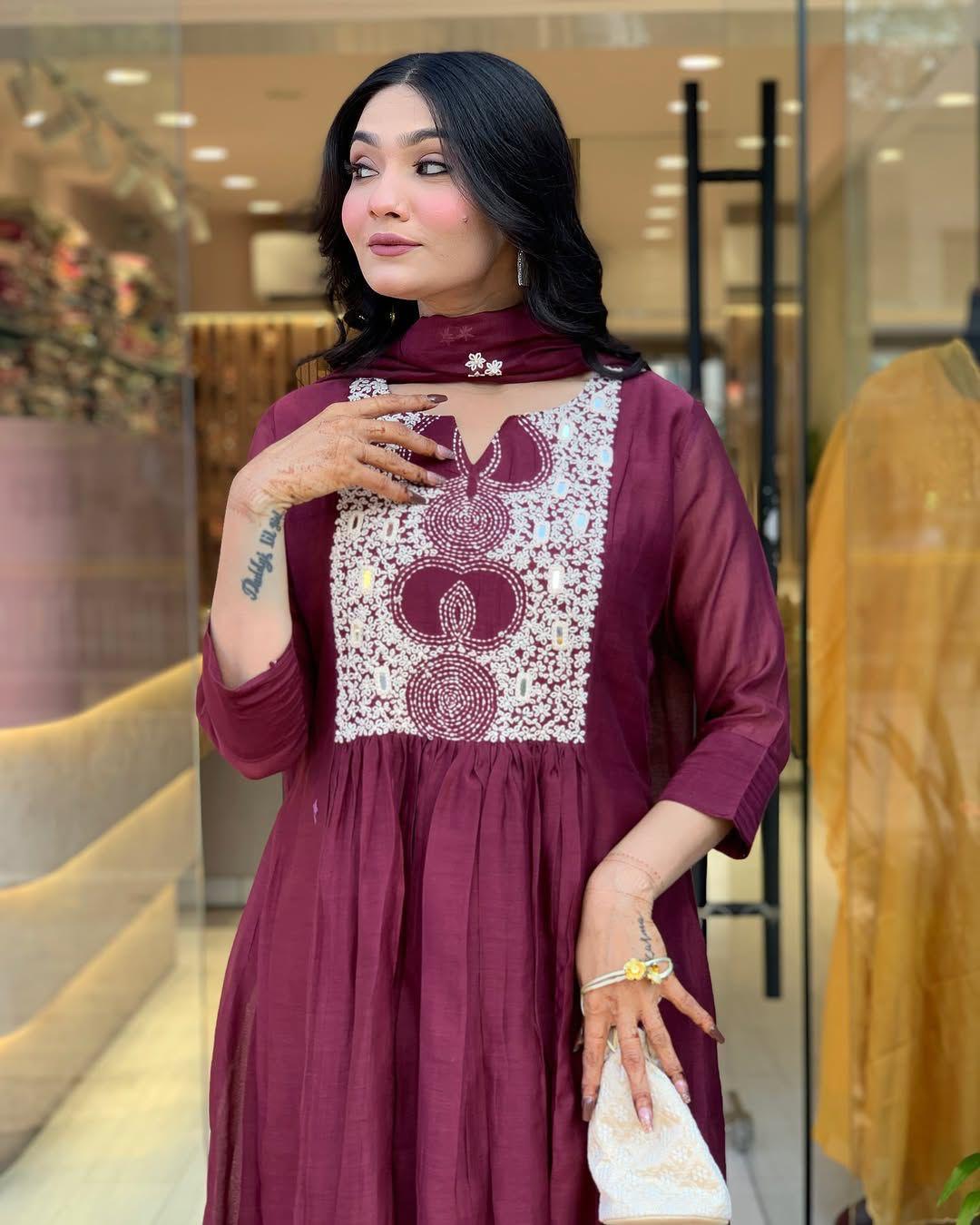 Women's Embroidery Printed Cotton Kurti And Pant Set With Dupatta For Women's